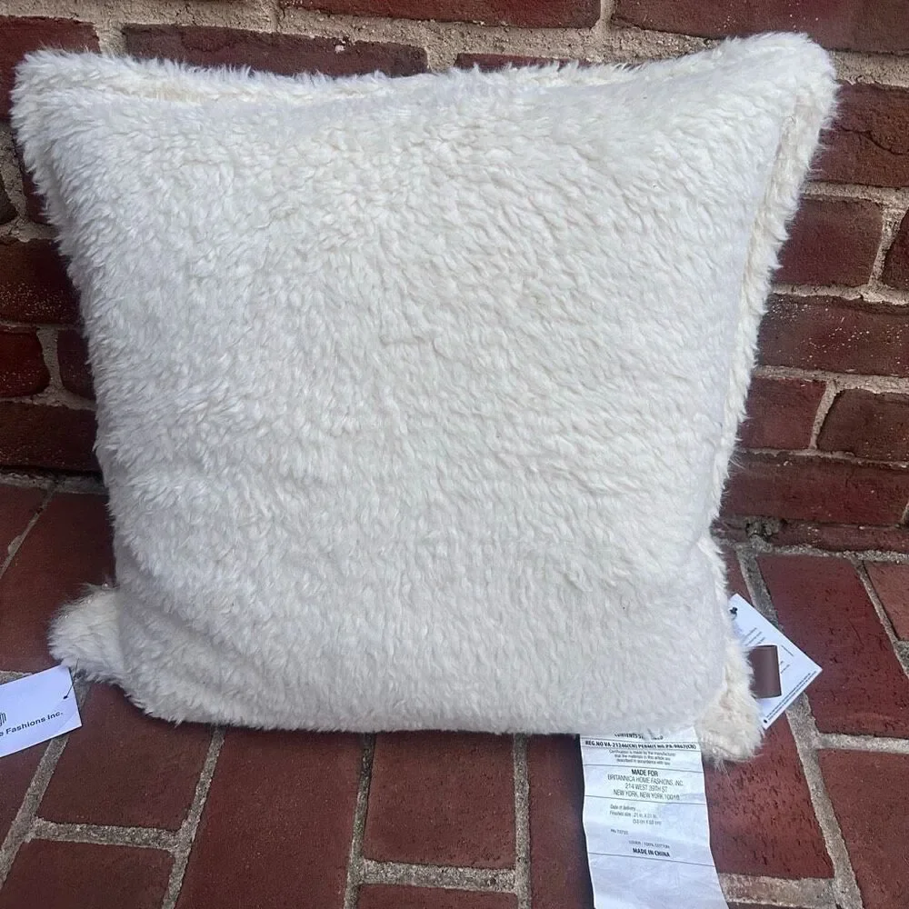 UGG $98 Stilson Knitted Accent Pillow Snow 20x20 Cream Home Decor NEW